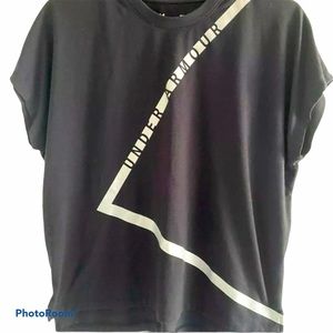 Under Armour women’s Small Sleeveless shirt